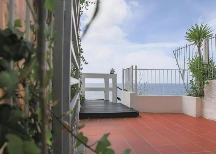 House On The * Sesimbra