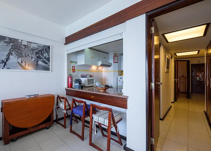 House On The 公寓 *